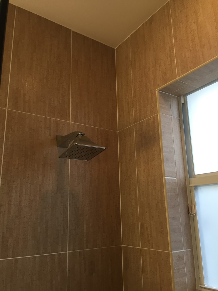 Pullman guest bathroom