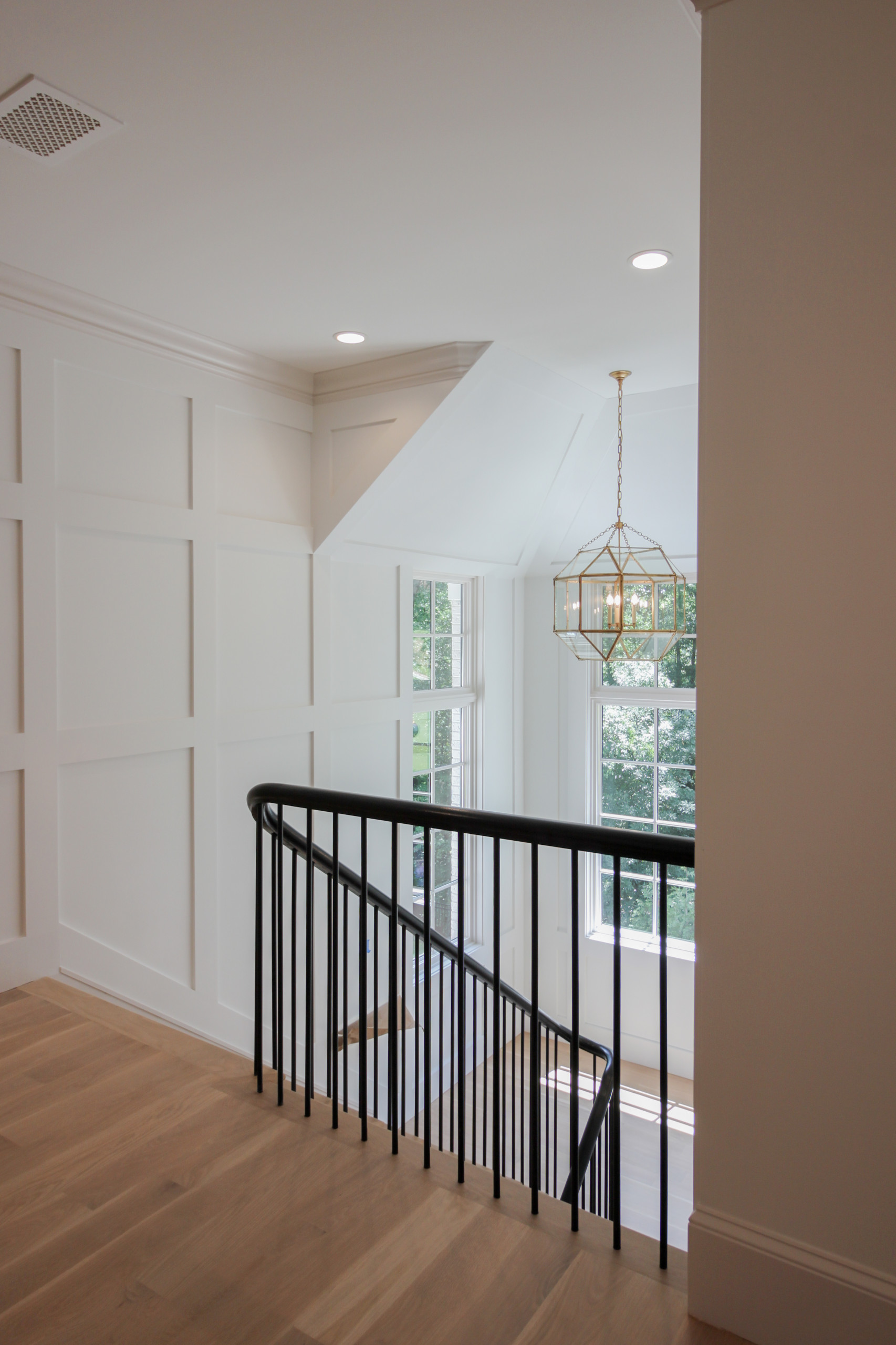 88_Clean & Modern Staircase, Arlington VA 22207