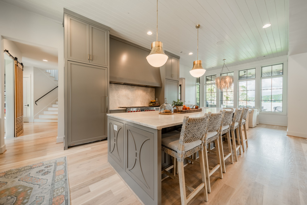 Inspiration for a transitional home design remodel in Birmingham