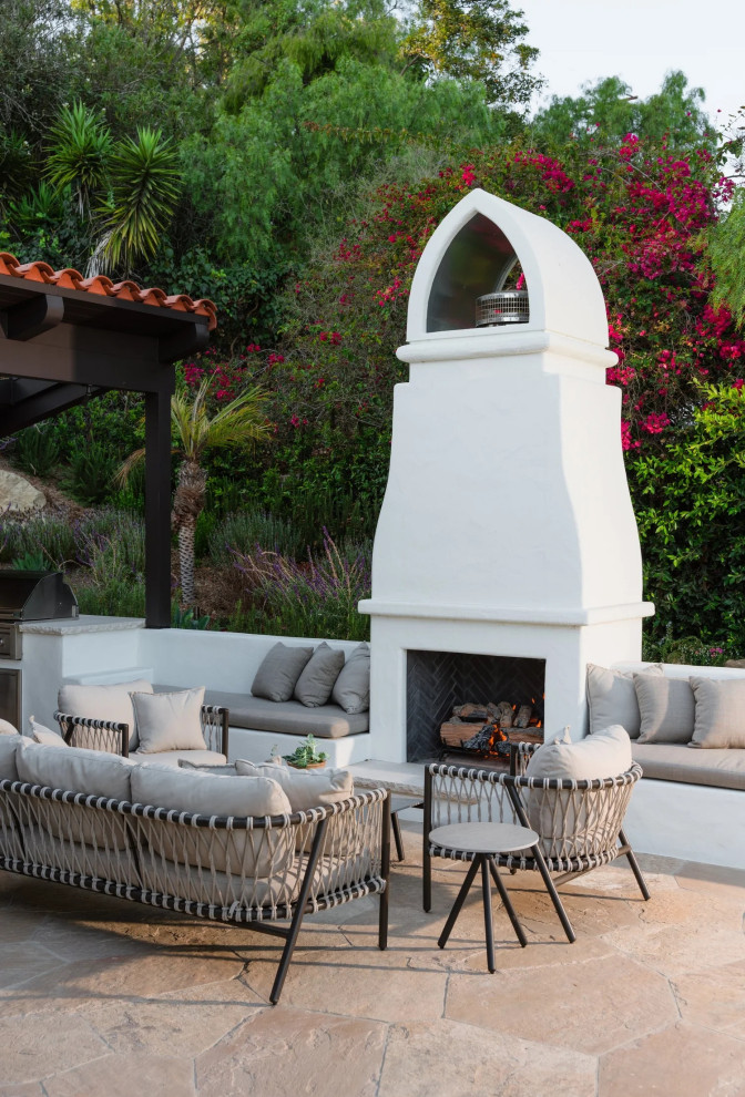 Example of a tuscan patio design in Santa Barbara