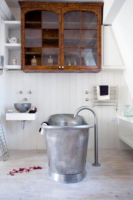 View of 11 Edgy Ideas for an Industrial Chic Bathroom | Houzz AU