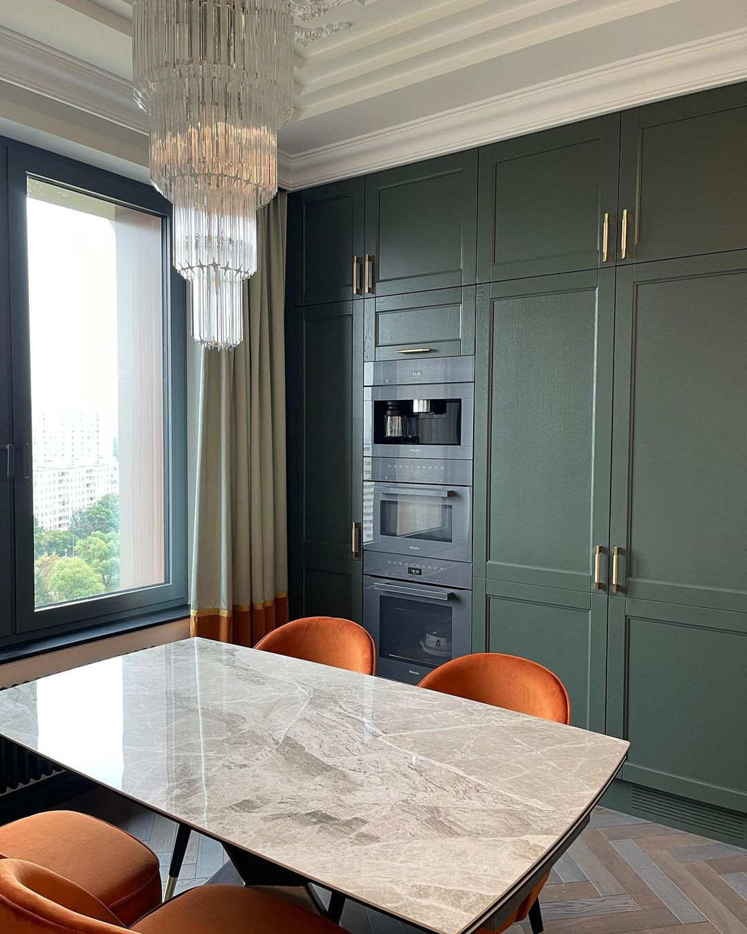 Кухня в цвете “Еловый лес”