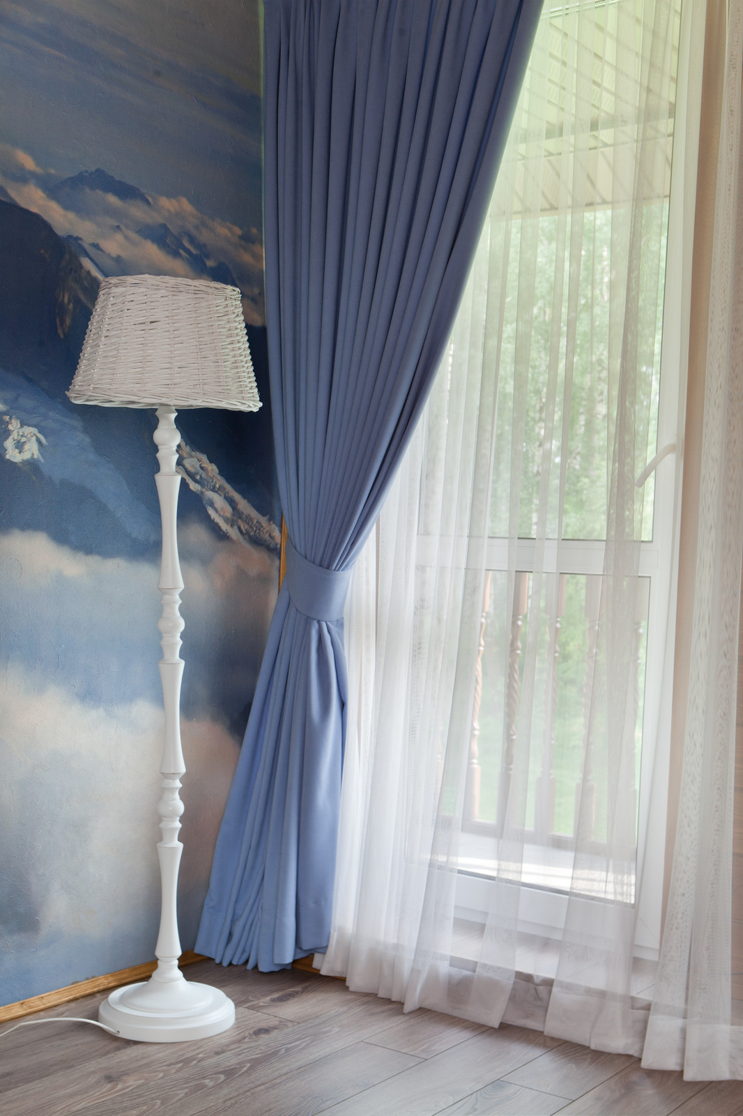 Солечная опушка