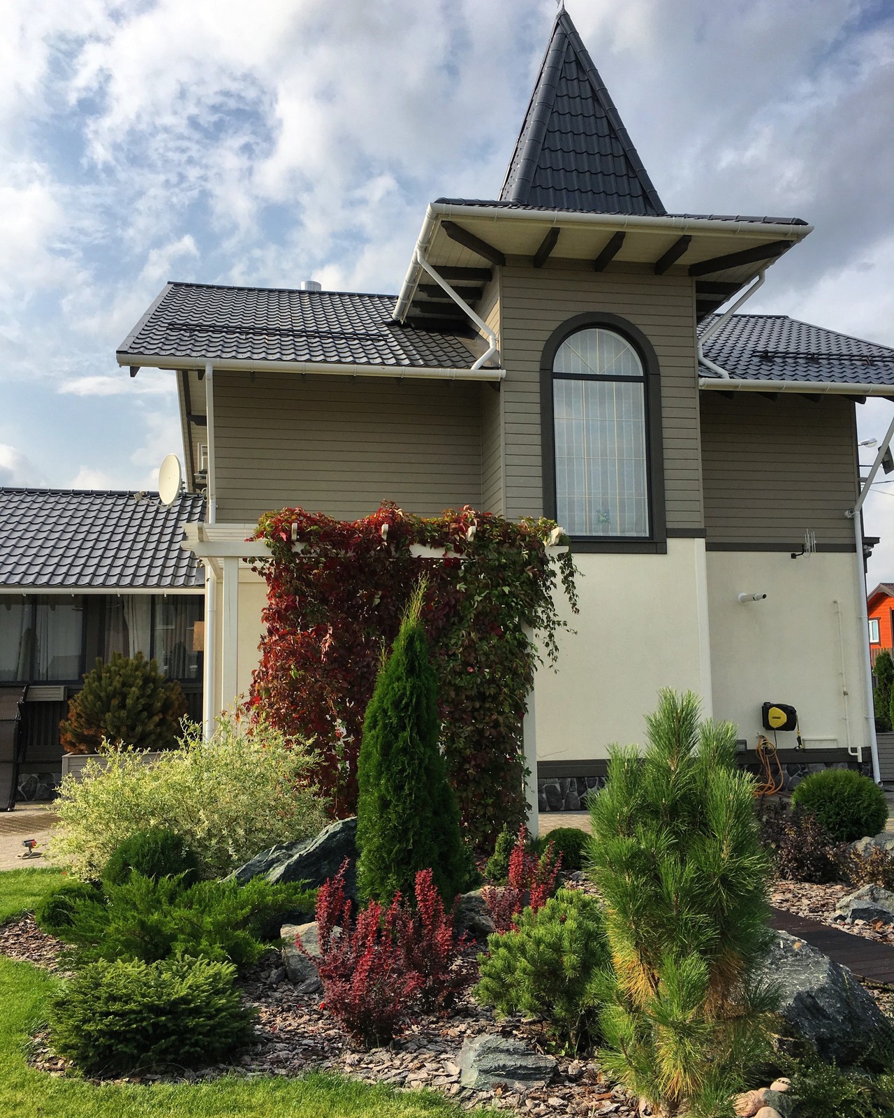 Ландшафтный дизайн сада в поселке "Олимп"