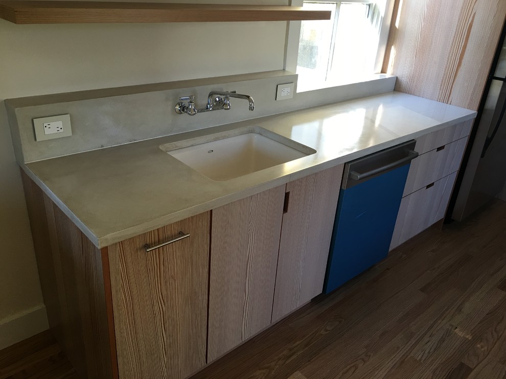 Minimalist kitchen photo in Boston