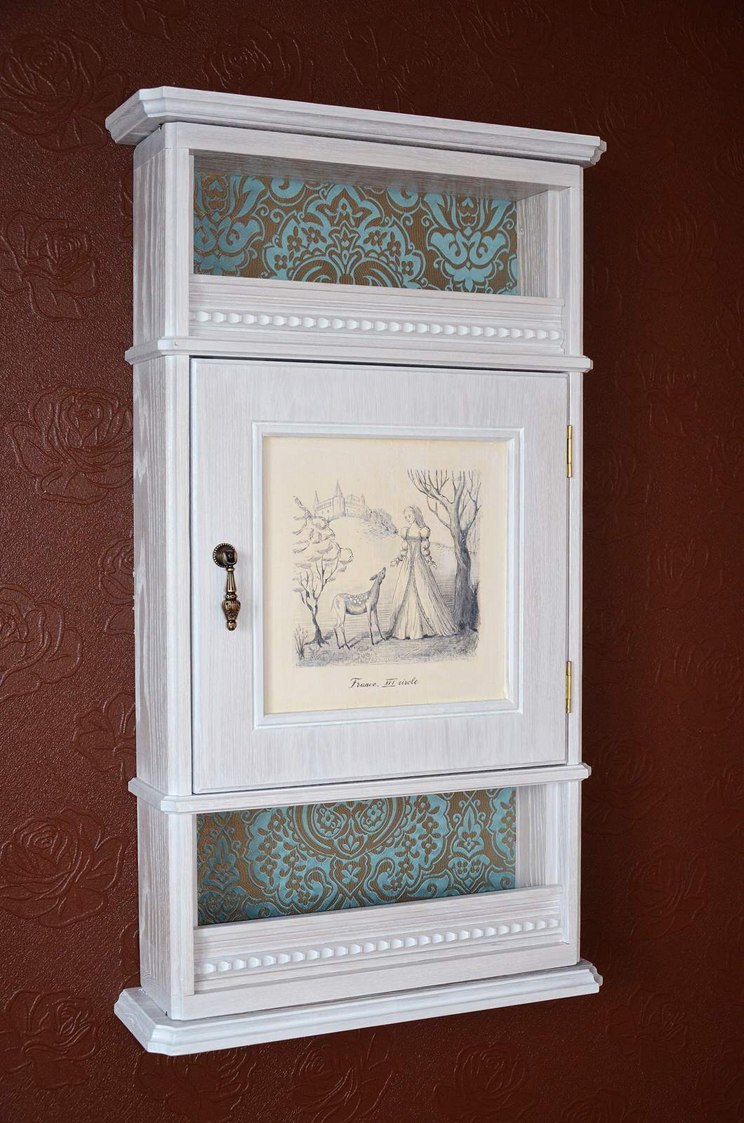 Ключница для декора электрощитка. Массив дуба, авторская ручная работа.