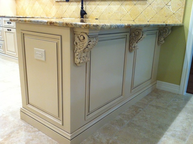 Applied Molding Kitchen Cabinets Traditional Kitchen Austin