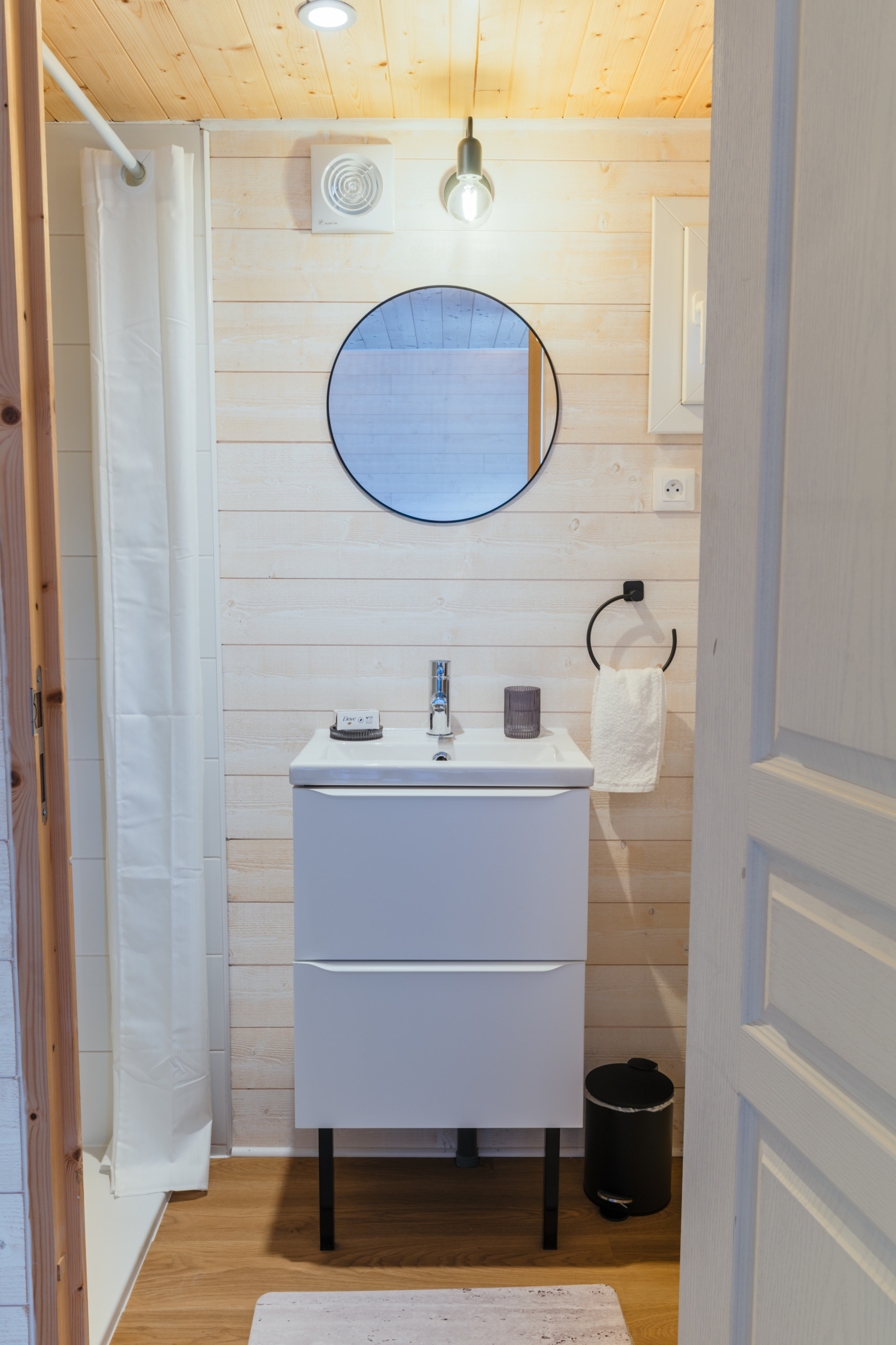 Tiny house