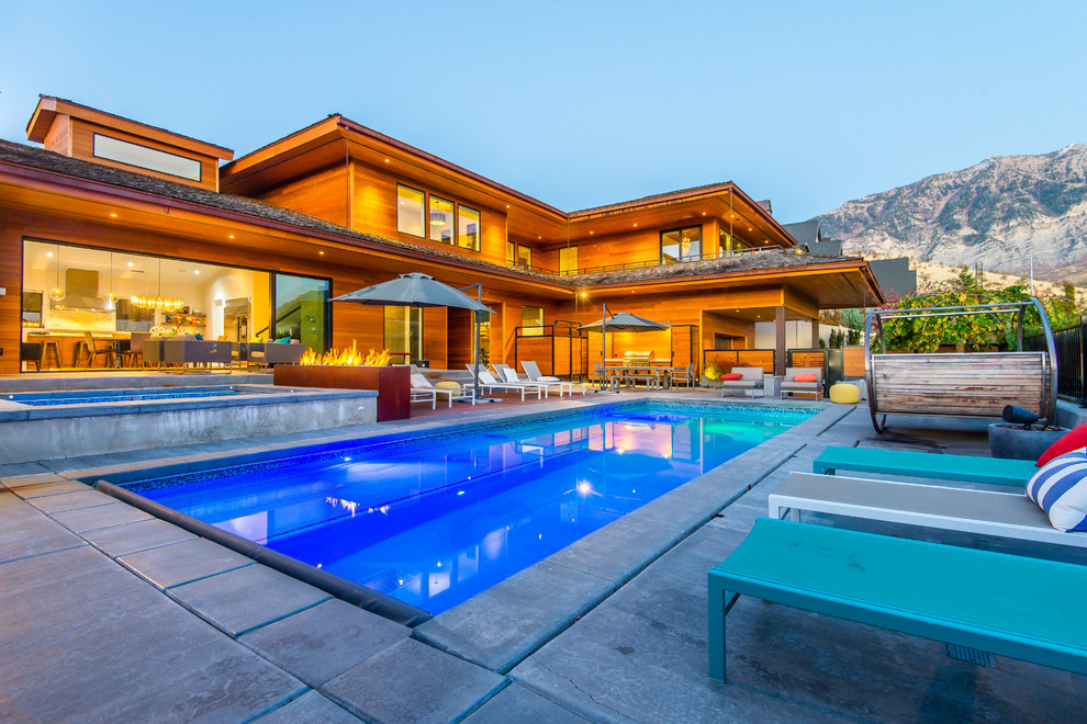 This is an example of a contemporary pool in Salt Lake City.