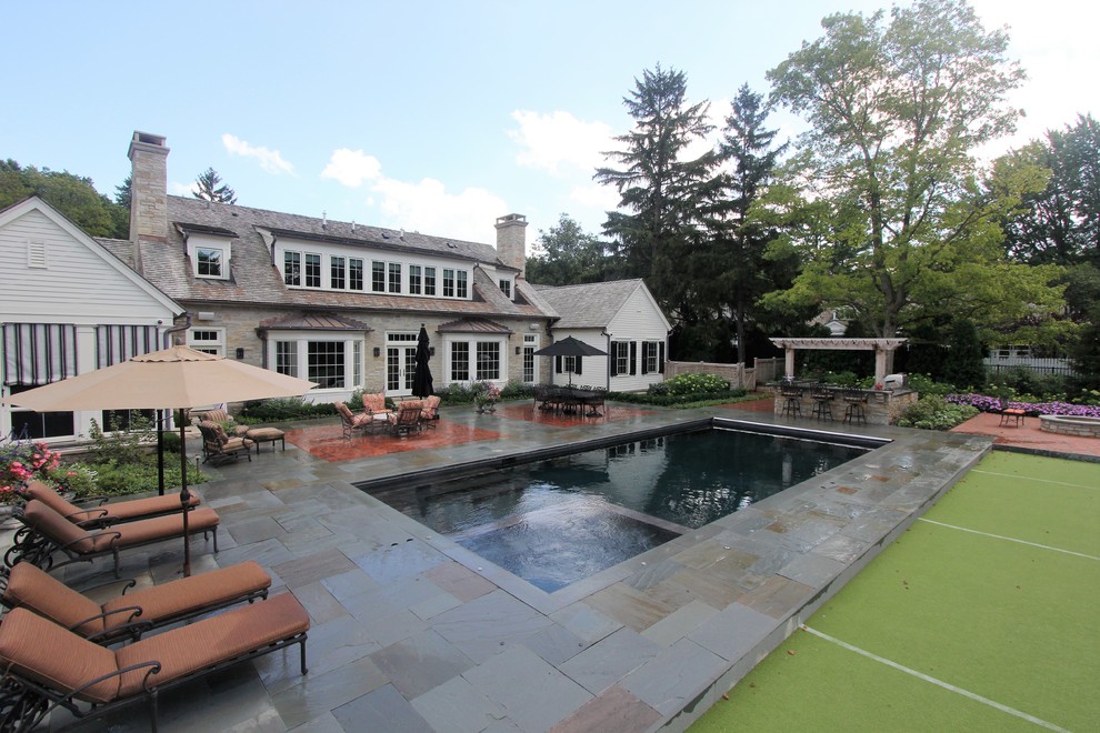 Inspiration for a transitional pool remodel in Chicago