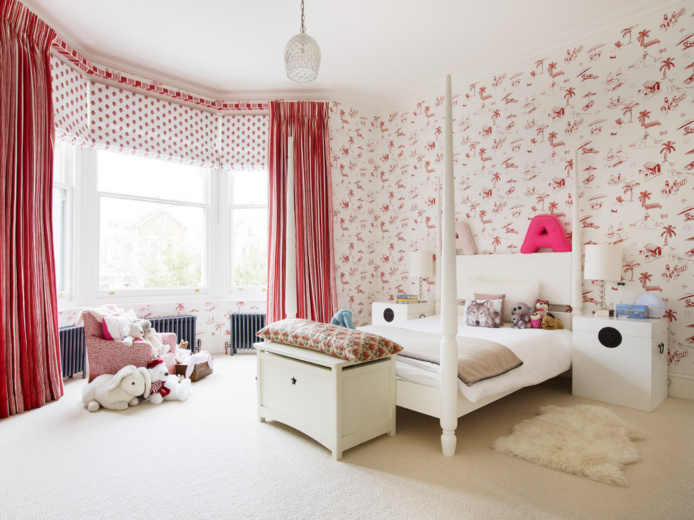 Photo of a bohemian kids' bedroom in Hertfordshire.