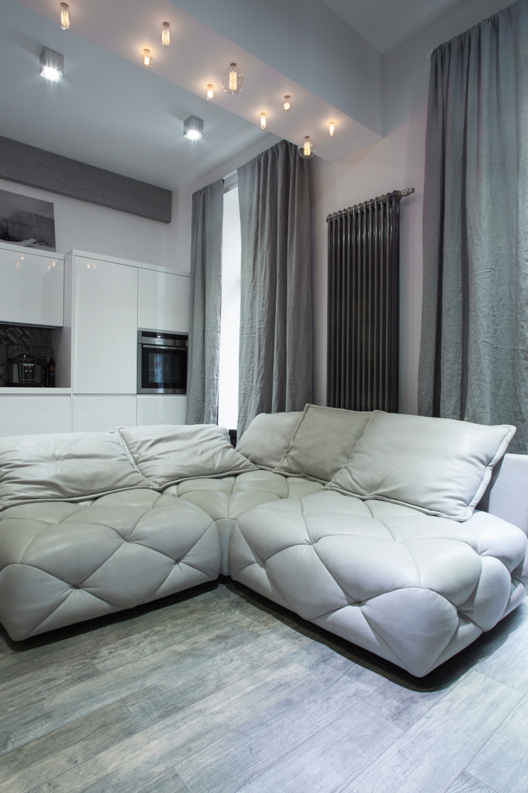 Апартаменты в стиле лофт для молодой семейной пары на ул. Берзарина