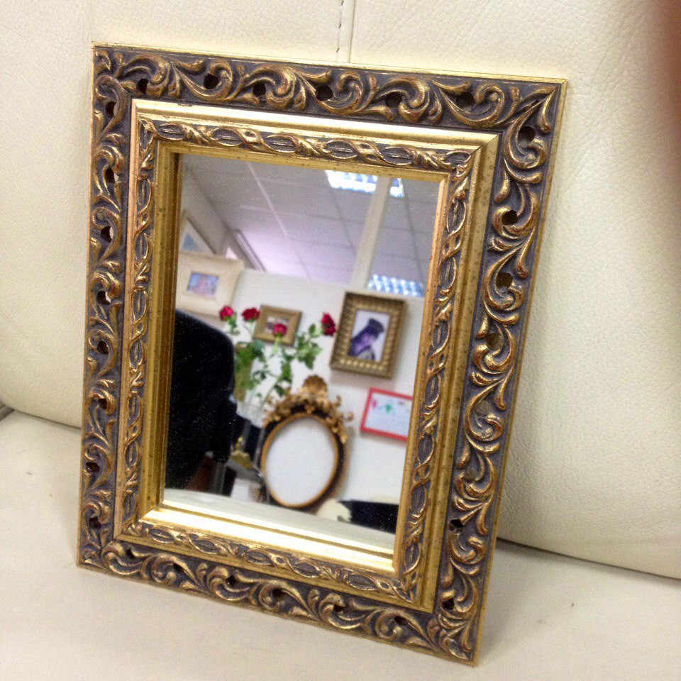 Интерьерные рамы для зеркал