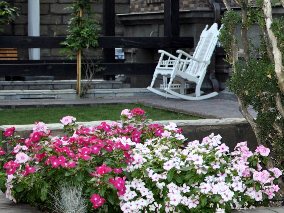 Сад с японскими интонациями.