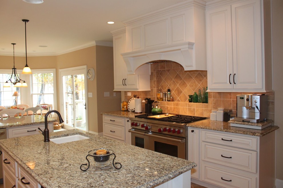 Example of a transitional kitchen design in Atlanta