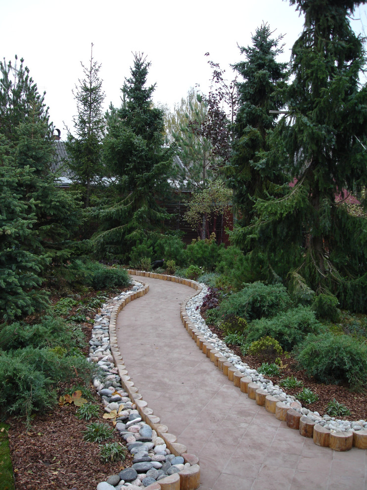 Сад с водопадом. Калчуга 2006 г