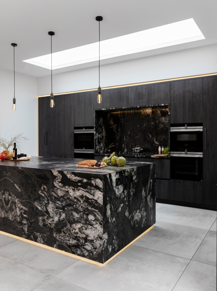 Inspiration for a contemporary kitchen remodel in London