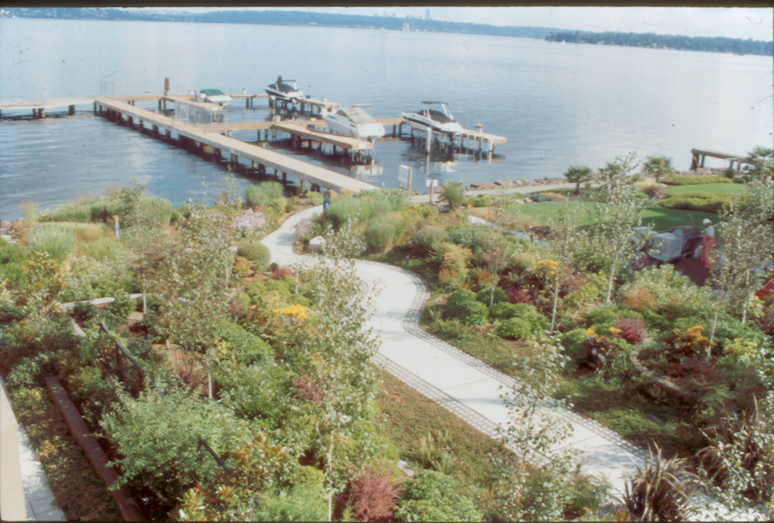 Settler's Landing Park and wharf