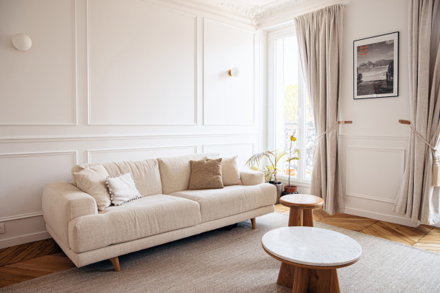 Rome - 70 m&sup2; transitional-living-room