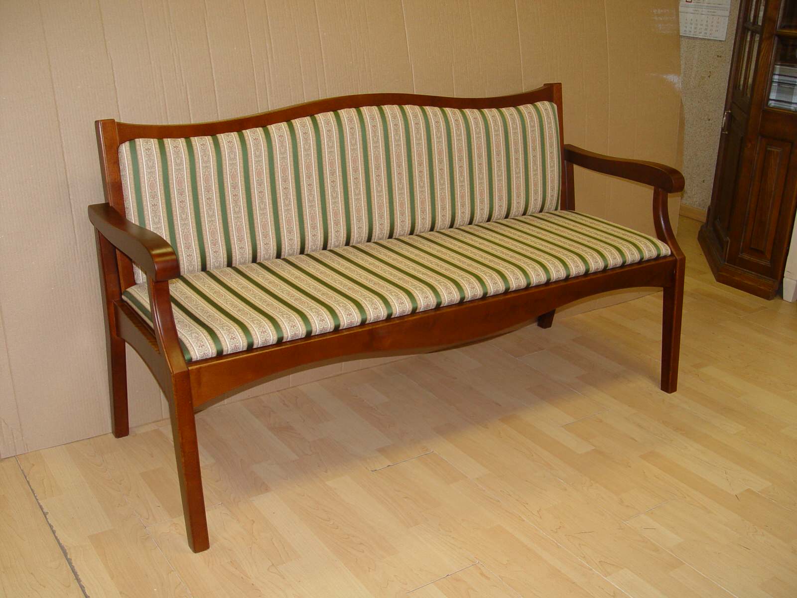 Банкетки, скамейки, диванчики