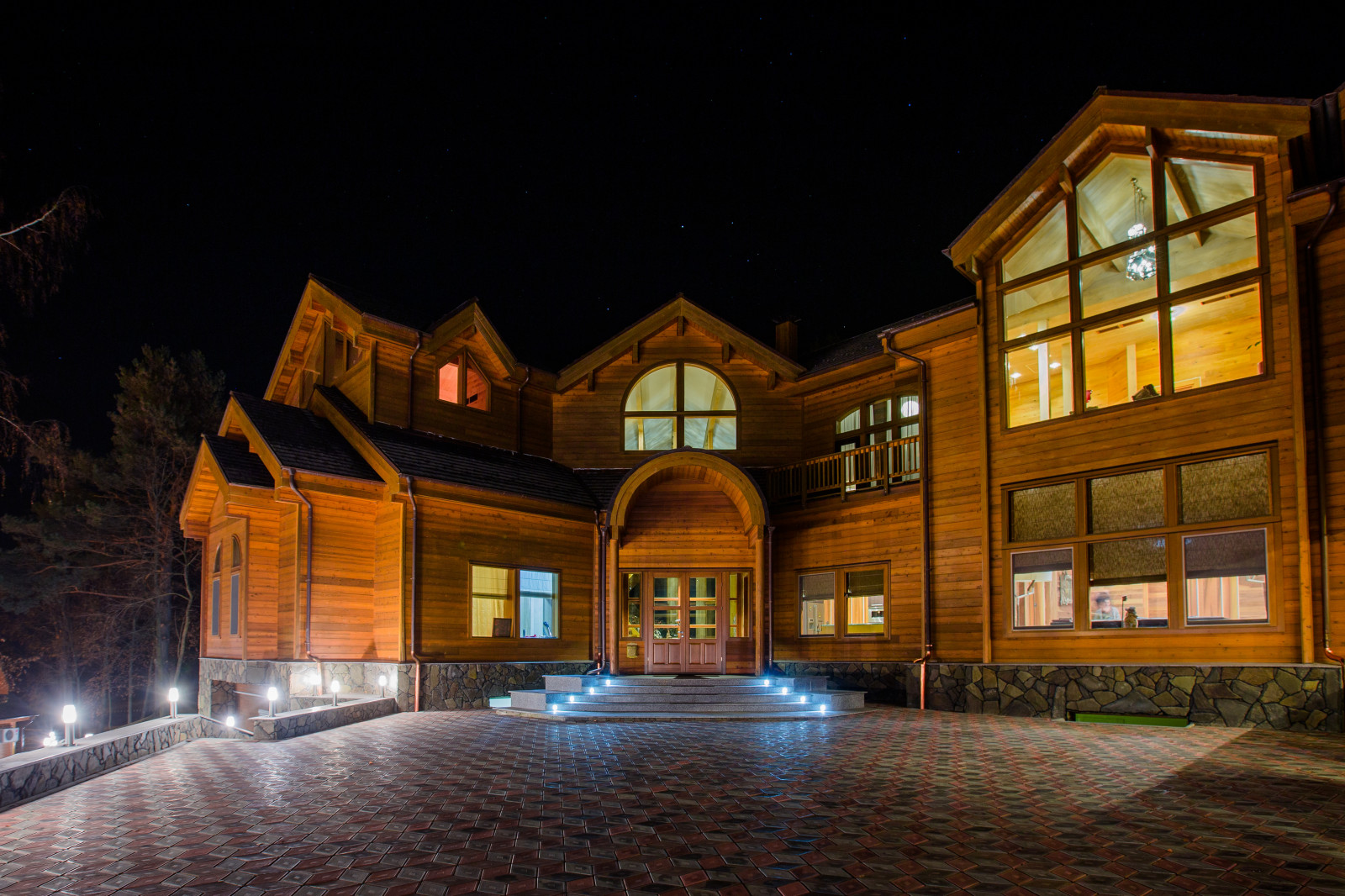 РЕЗИДЕНЦИЯ "ЛАЗУРНЫЙ БЕРЕГ"