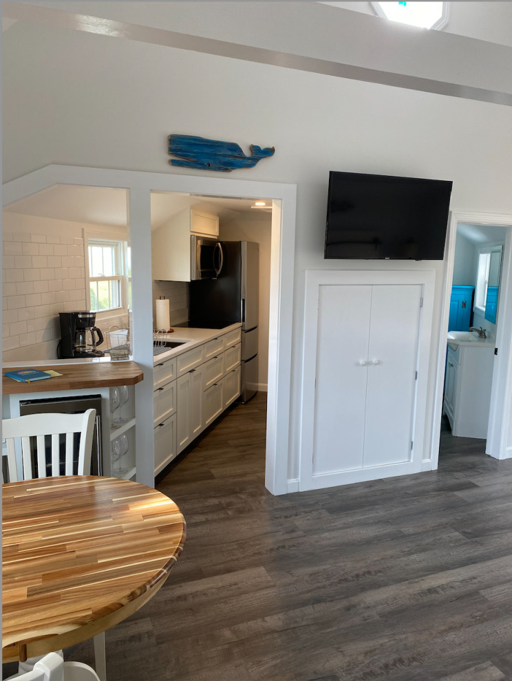 Trendy kitchen photo in Boston