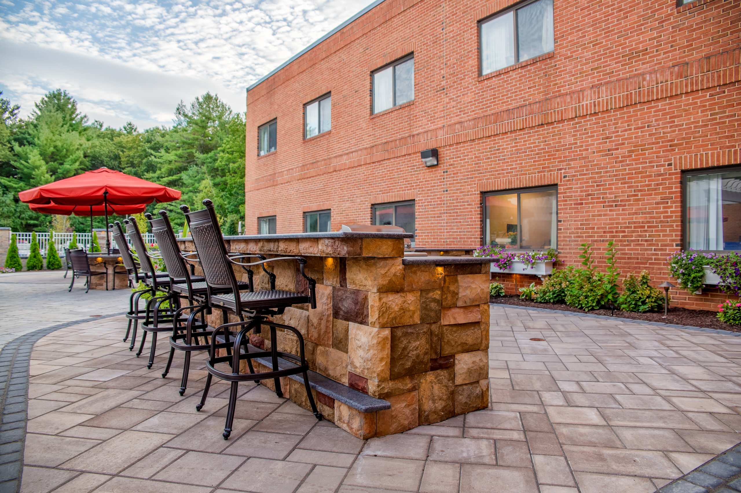 Wilmington, Massachusetts Courtyard