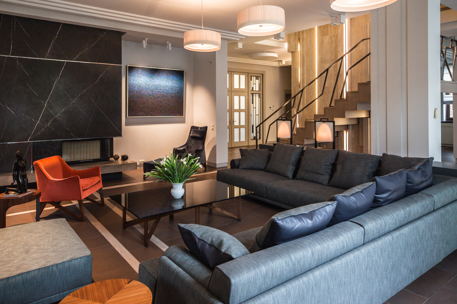 Совремнный интерьер с элементами арт-деко