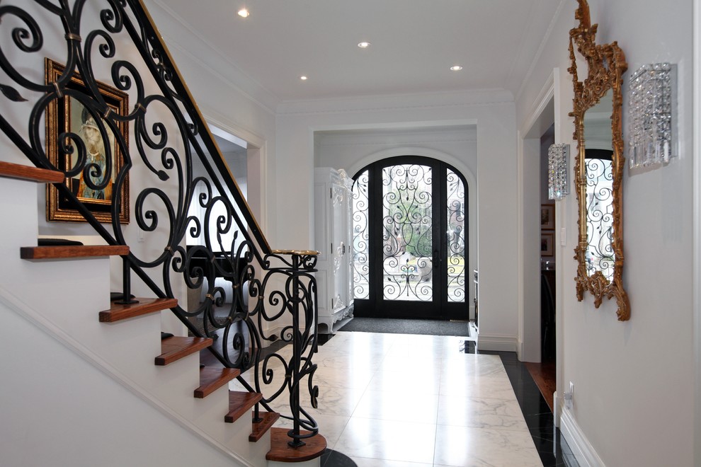 Entryway - entryway idea in Toronto