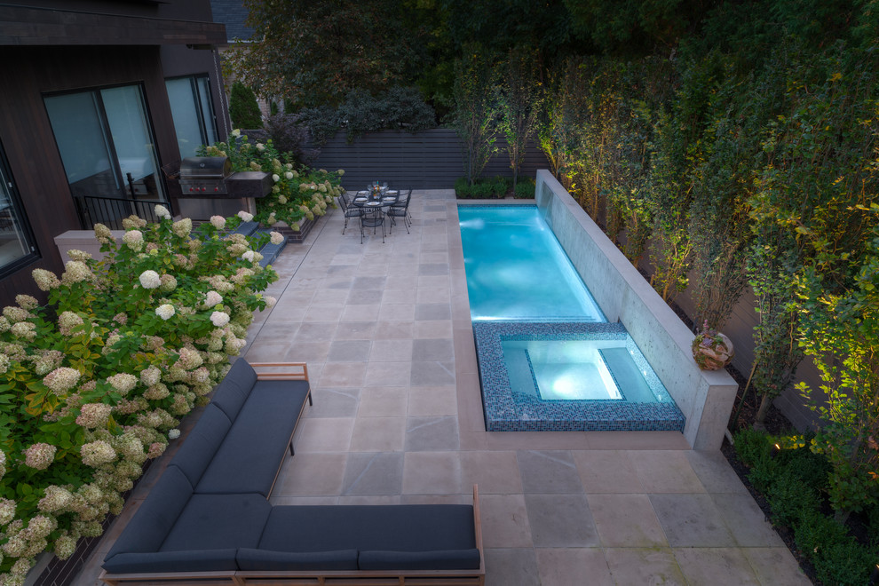 Design ideas for a modern pool in Toronto.