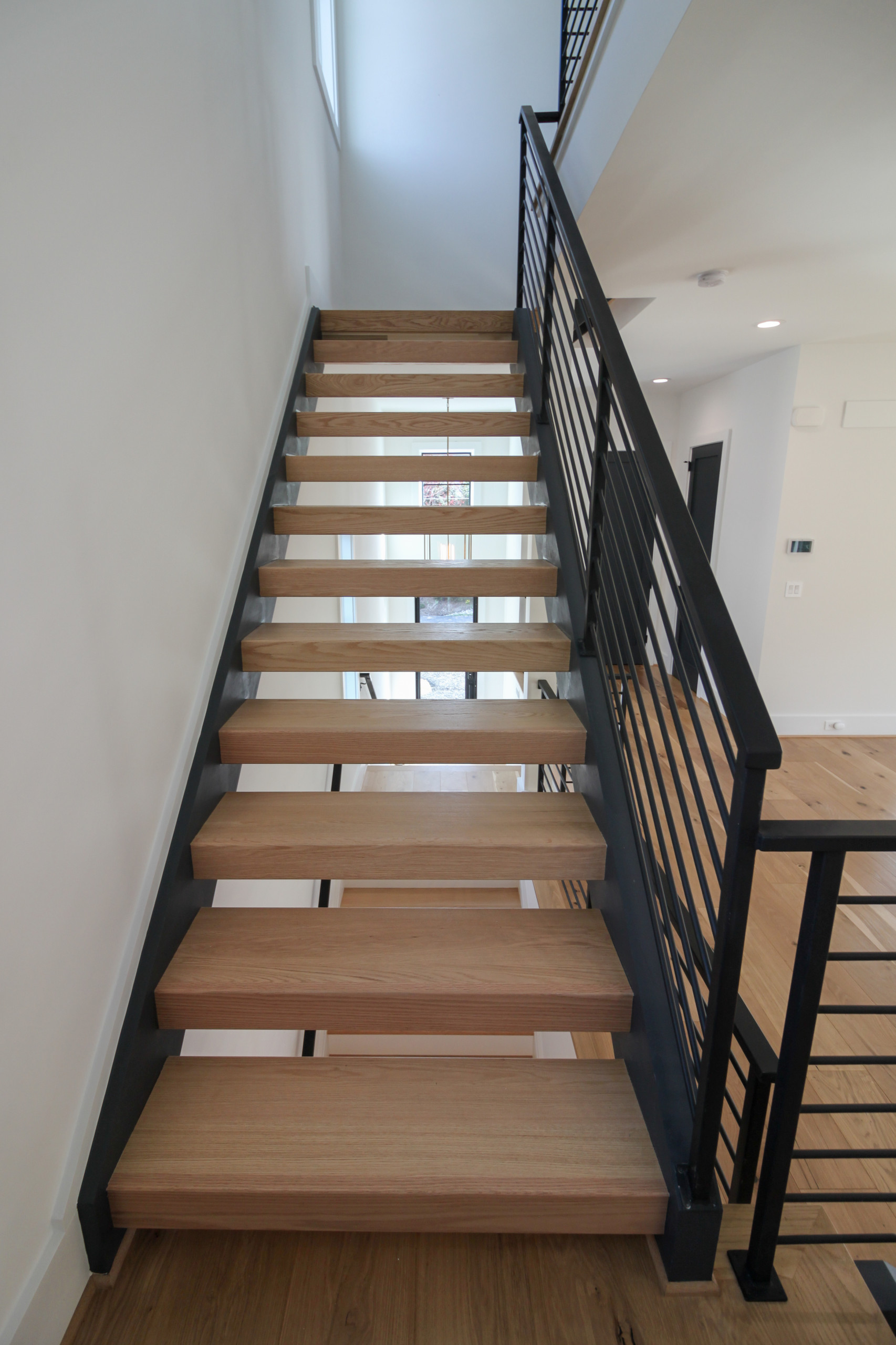 85_Sleek Three-Quarter Turn Multilevel-Staircase, McLean VA 22101