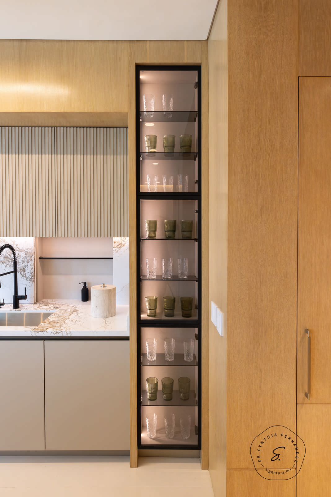 Функциональная кухня с Pantheon от Quantra Quartz