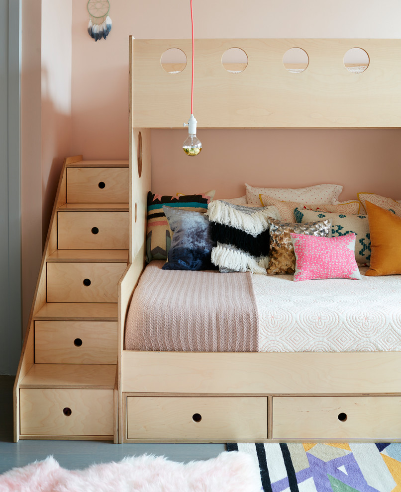Photo of a transitional kids' room in New York.