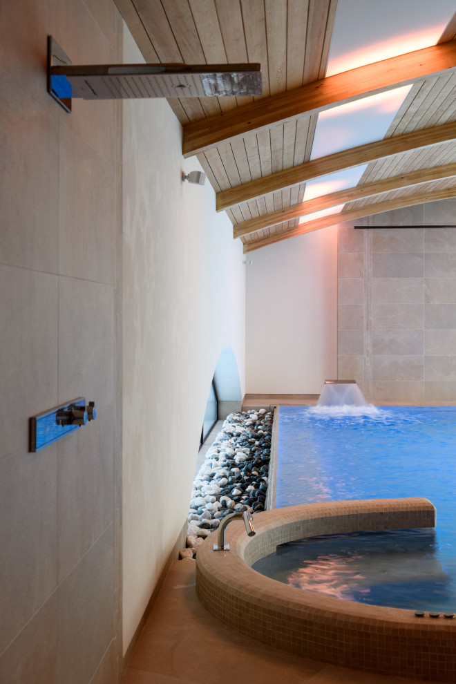 Бассейн в частном доме