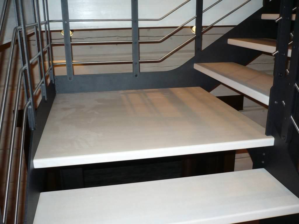 Laser Wood - Лестница с итальянским ограждением (2018)