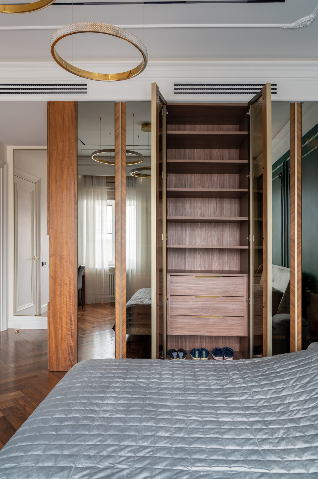 Шкаф в спальню