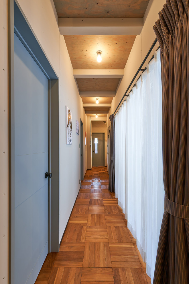 Photo of a midcentury hallway in Other.