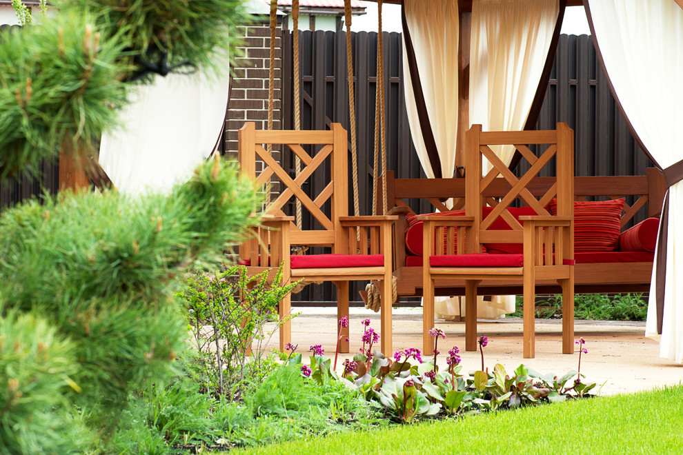 Первая весна в саду "Красный октябрь"