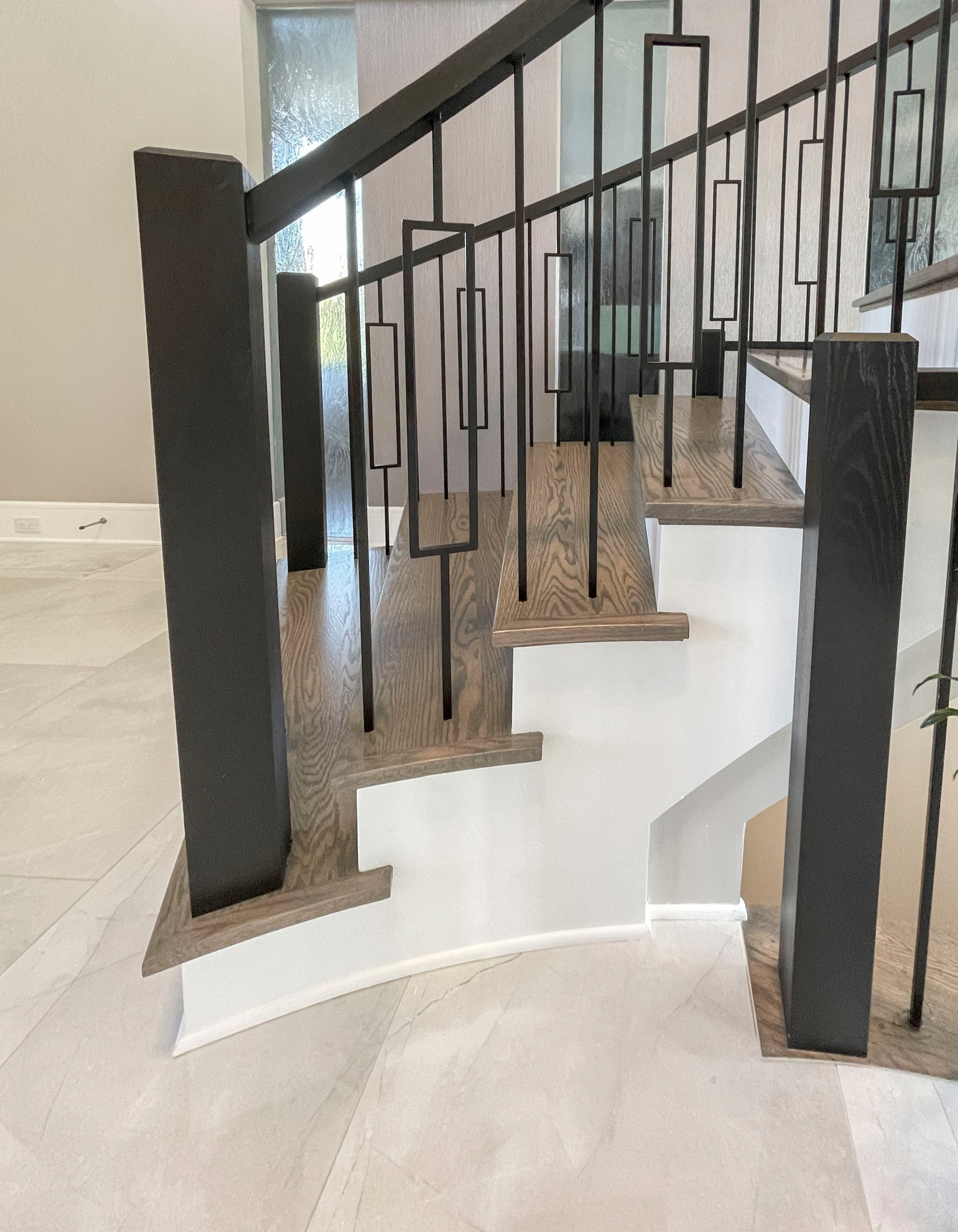 114_Striking Floating-Curved Staircase, Leesburg VA 20175