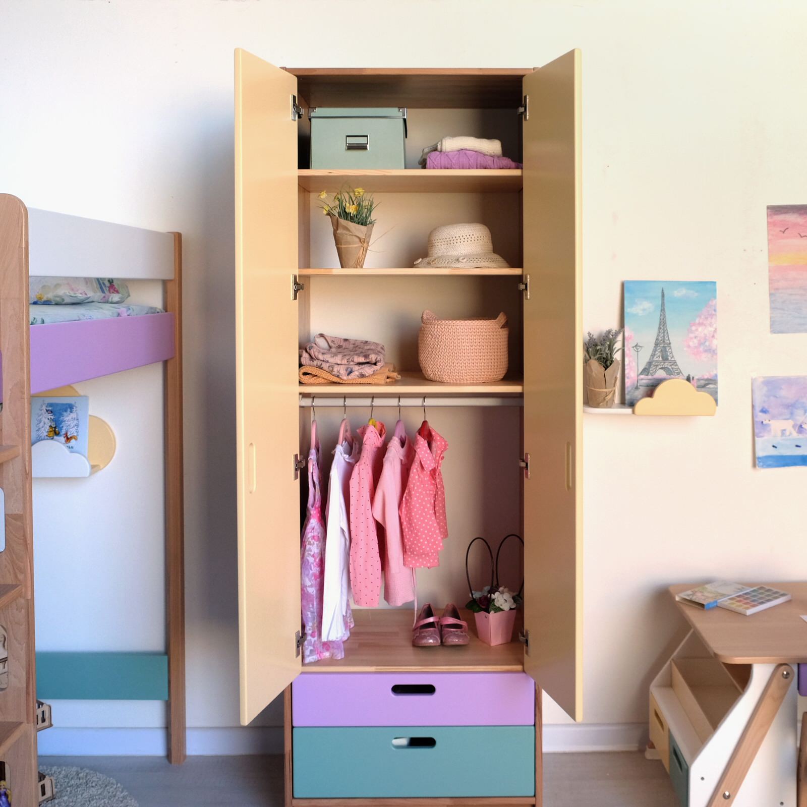 Детские шкафы и стеллажи