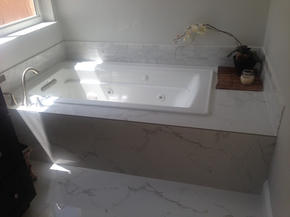 Zervas master bathroom