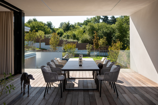 VILLA SUR LES HAUTEURS // BOULIAC contemporaneo-terraza-y-balcon