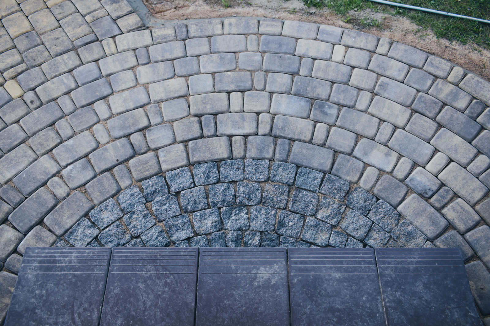 Имитация средневекового камня