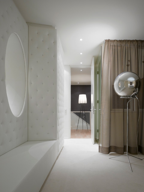 Quant 1 contemporary