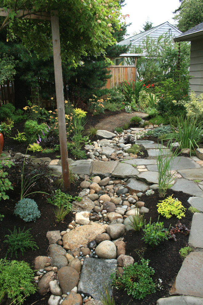 Photo of an asian landscaping in Seattle.