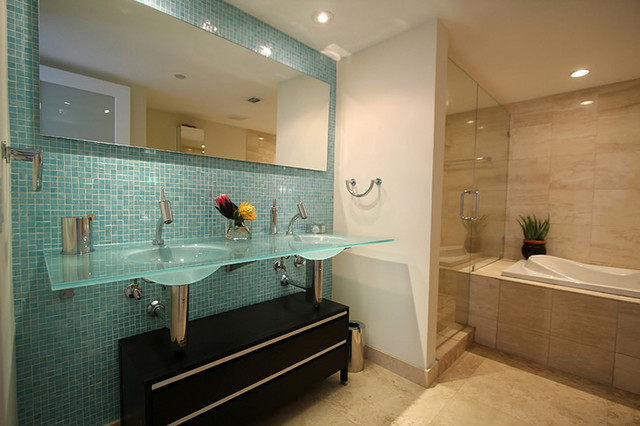 accent tile wall in bathroom - modern - bathroom - miami -glass