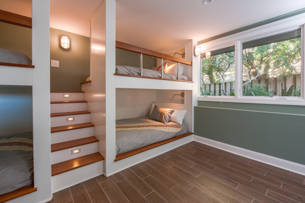 Inspiration for a mid-sized modern guest bedroom in Wilmington with ceramic floors.