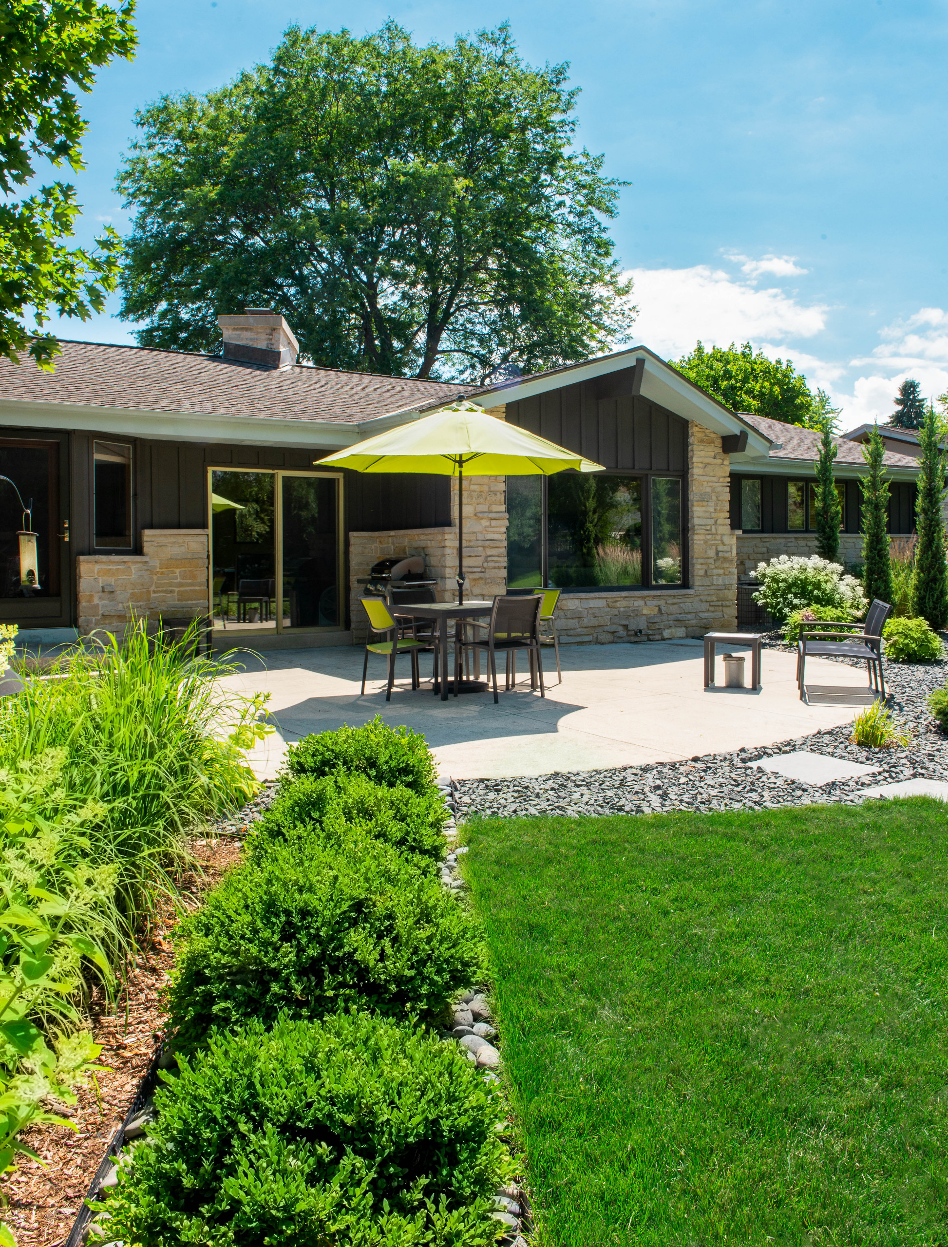 Mid-Century Patio - Bayside, WI