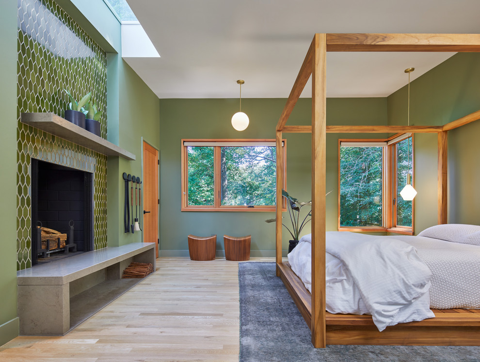 Photo of a midcentury bedroom in DC Metro.