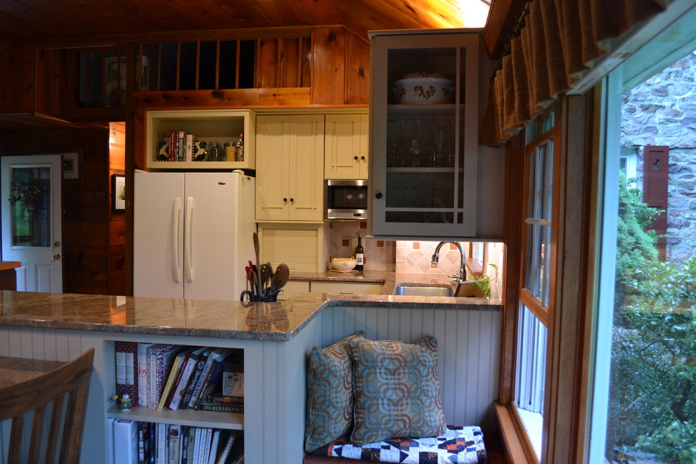 Harrisburg Kitchen with Plenty of Extra Storage, as well as Seating